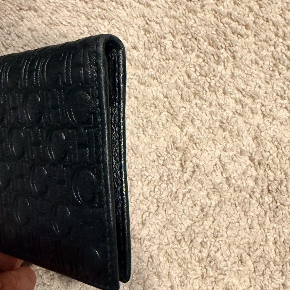 Carolina Herrera Black Leather Wallet - Picture 5 of 9
